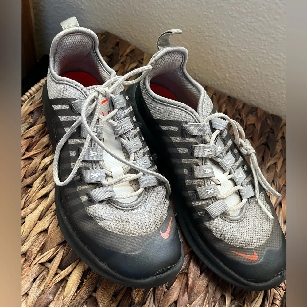 Nike Air Max Youth Size 3.5 Y Axis Sneakers Grey Orange Low Top