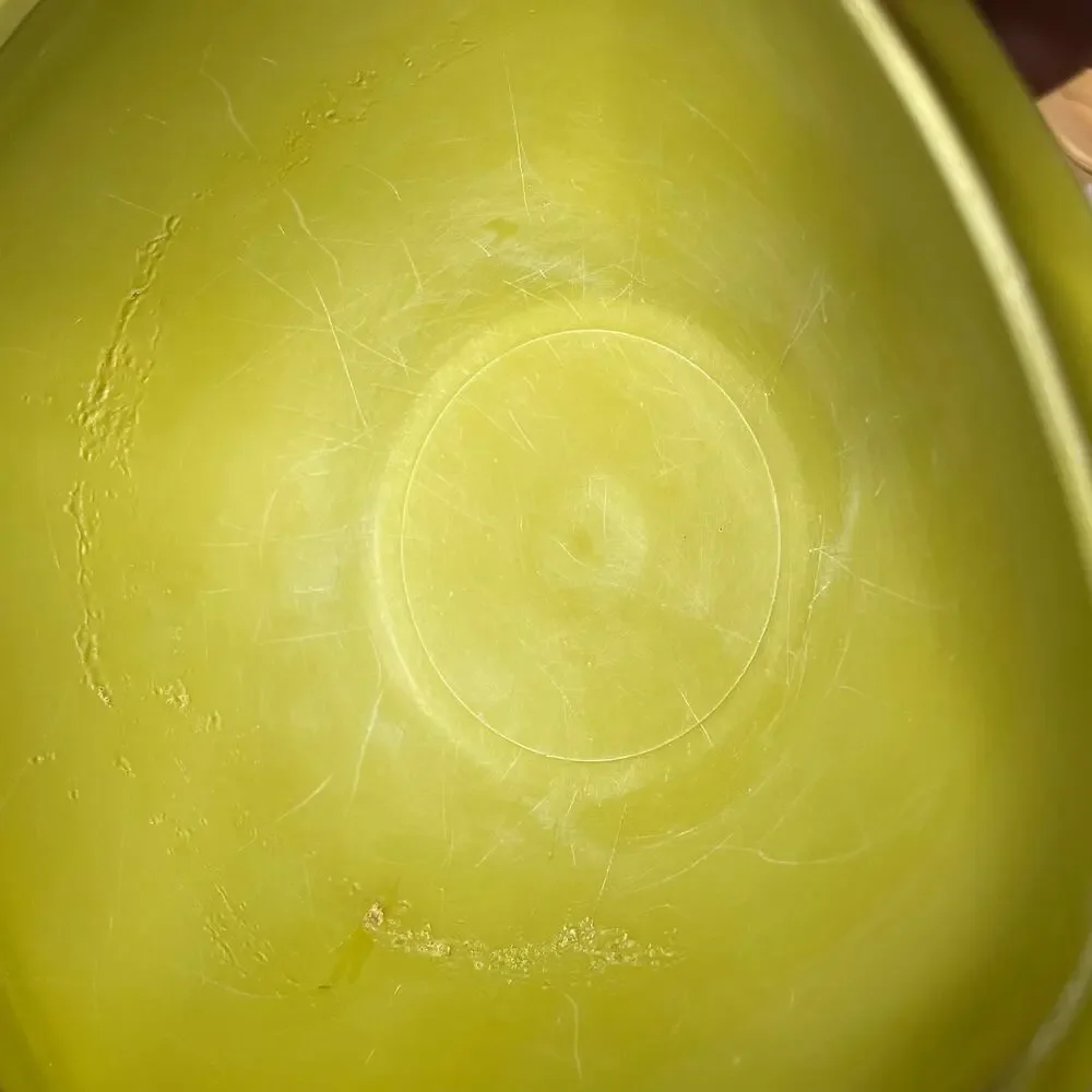 Tupperware classic avocado