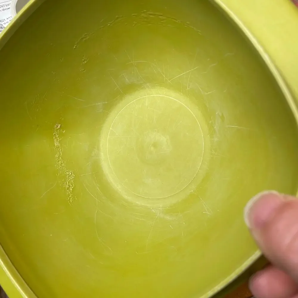 Tupperware classic avocado