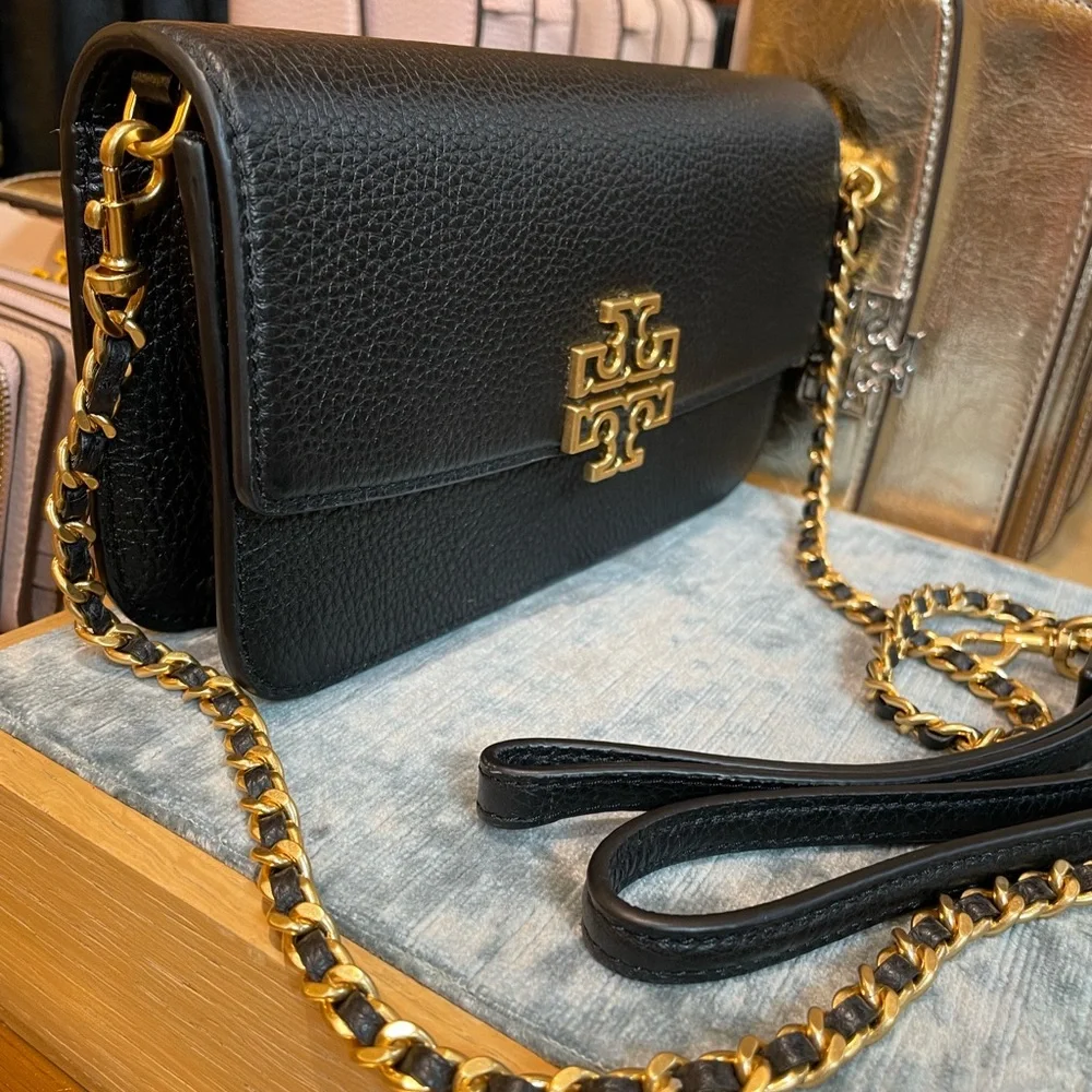 New, authentic britten chain wallet w wristlet black crossbody