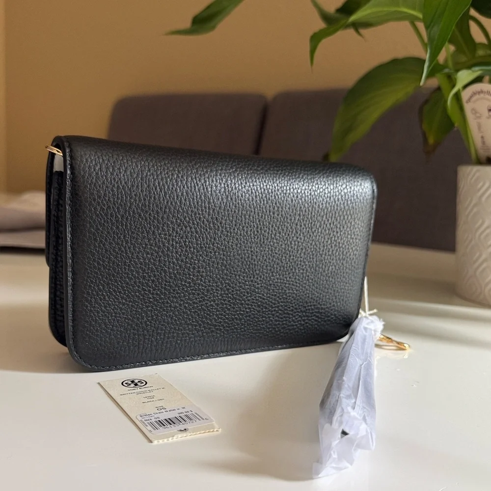 New, authentic britten chain wallet w wristlet black crossbody