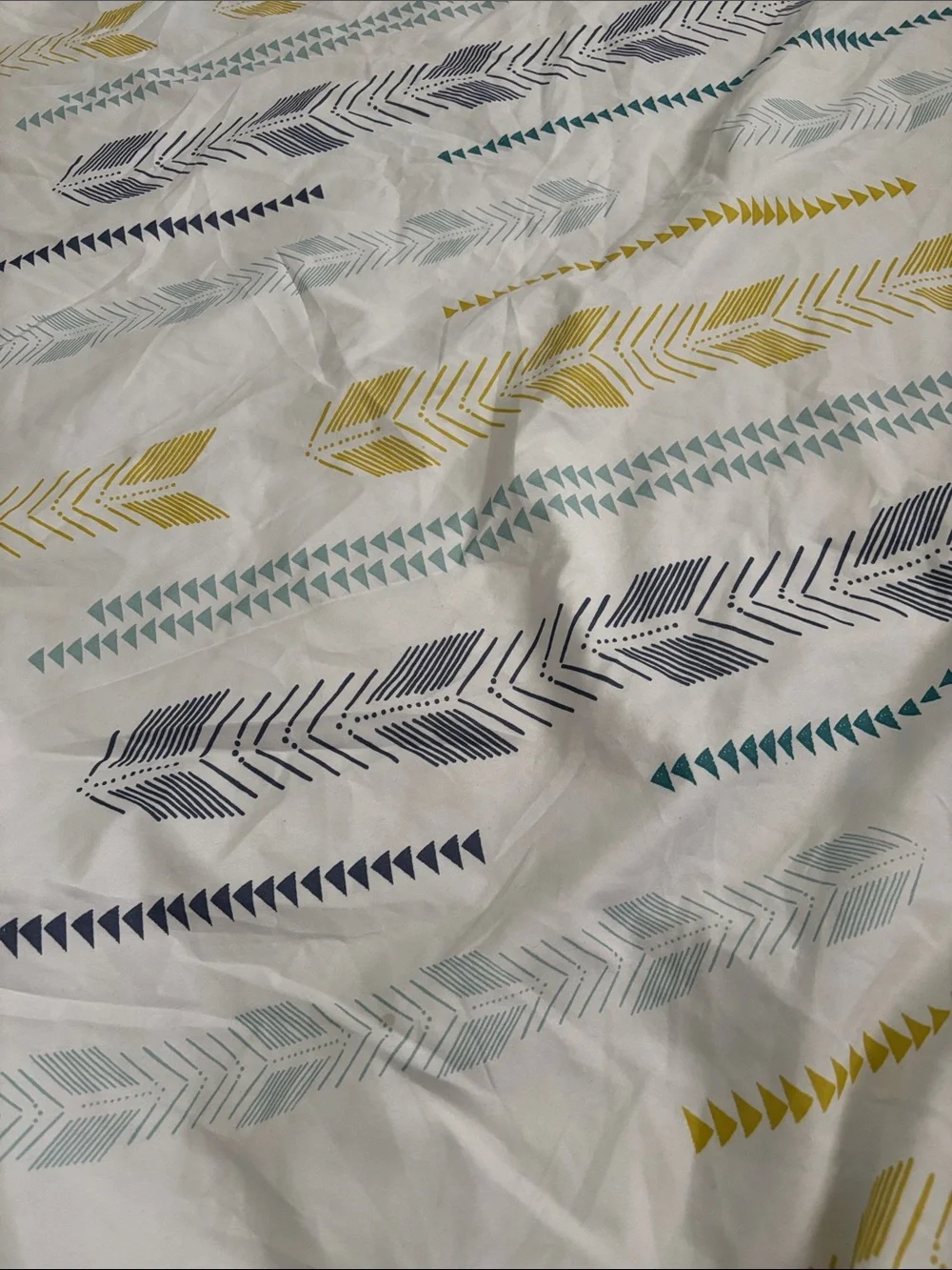 White Chevron Stripe Queen Duvet Cover with 2 Pillow Covers