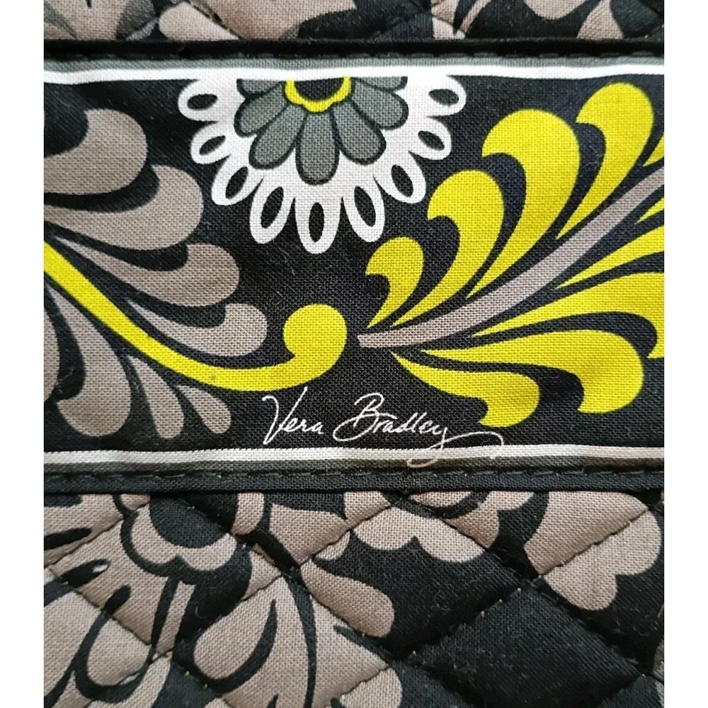 Vera Bradley can book