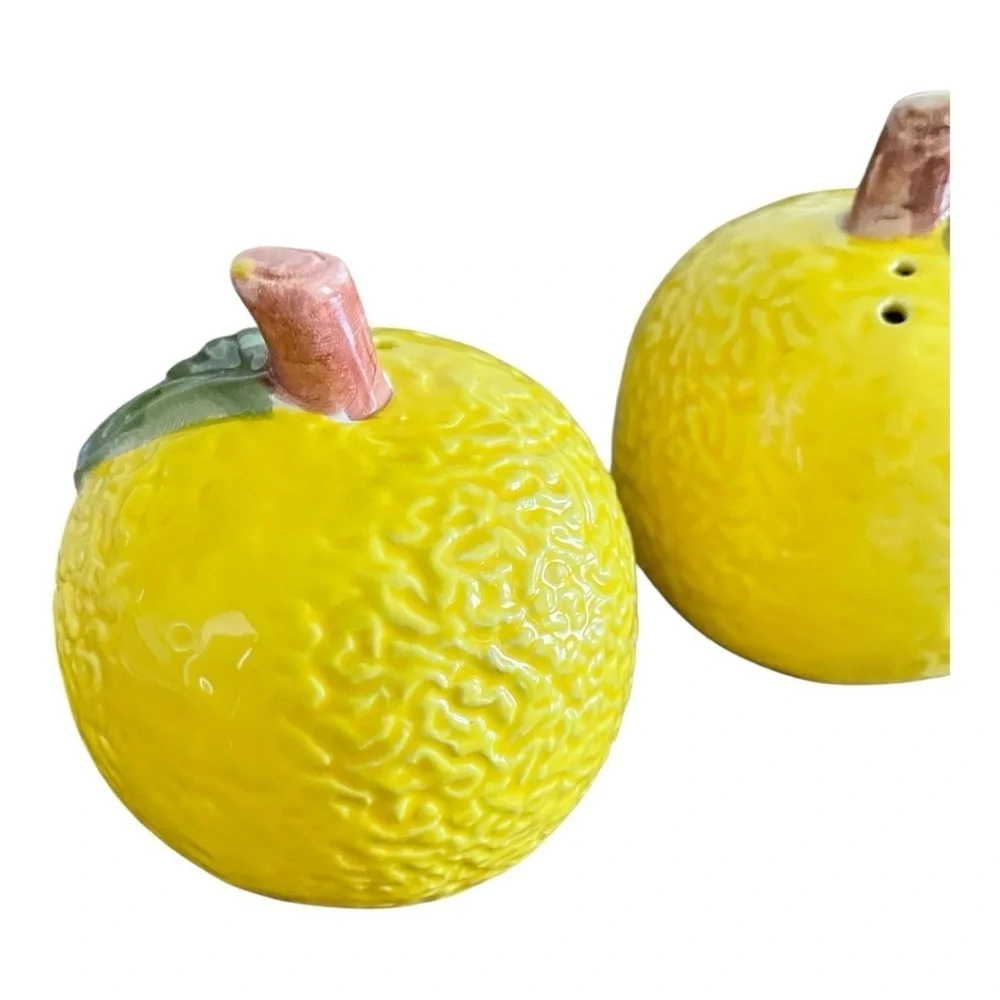Omnibus Lemon Salt & Pepper Shakers, Bright Yellow w/Green Leaf, Vintage.