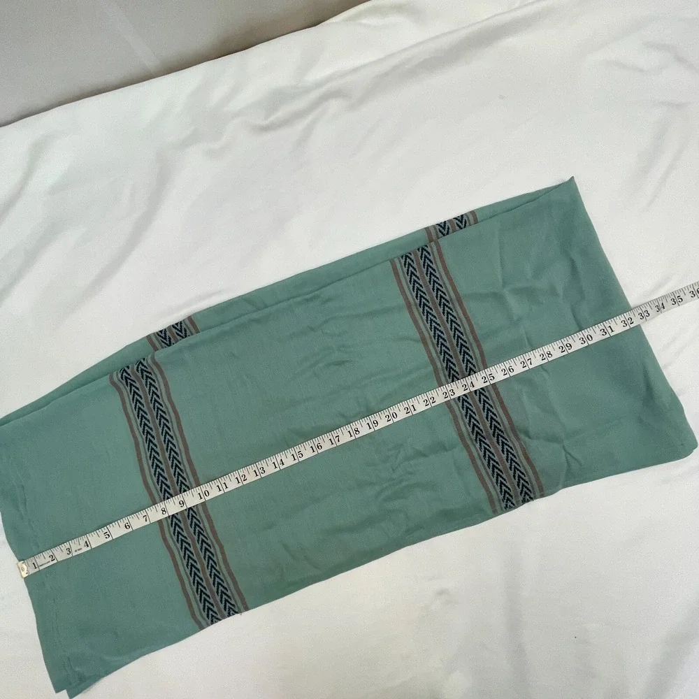 Infinity Raine rectangle woven photos