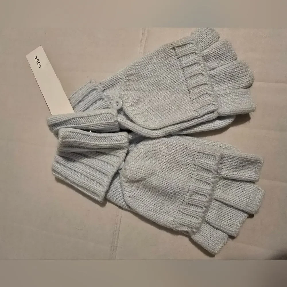 NWT Aqua Pop-top Knitted Gloves In Ice Blue One Size