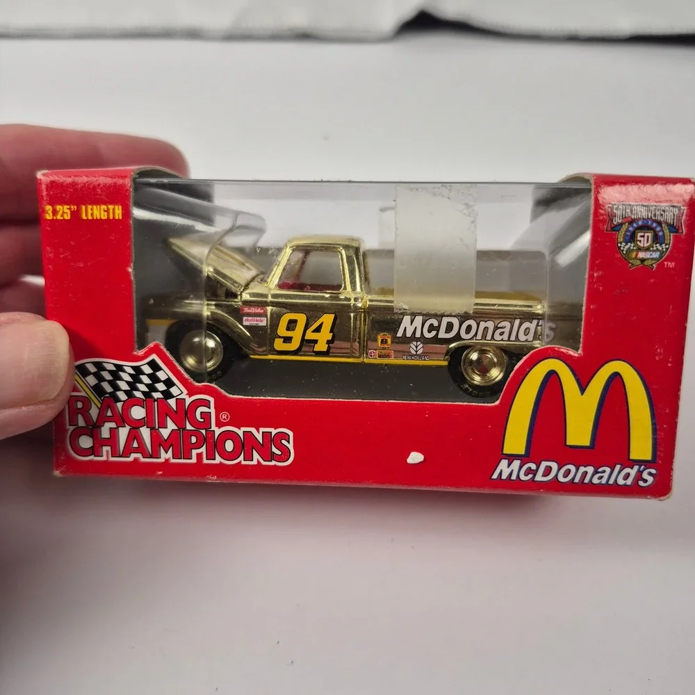Vintage 1998 McDonalds NASCAR #94 Bill Elliott‎ Gold Truck Diecast Box