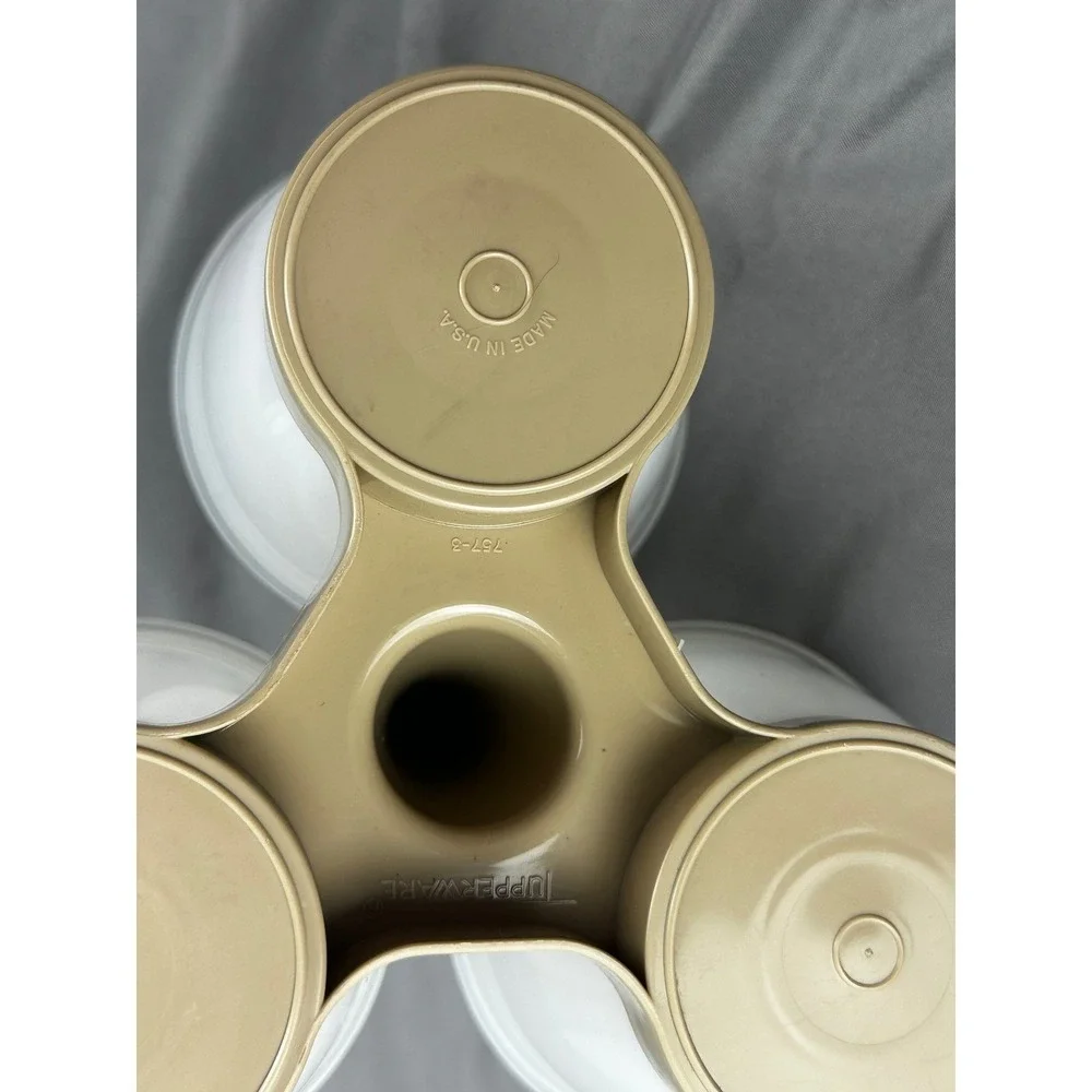 Tupperware vintage tan