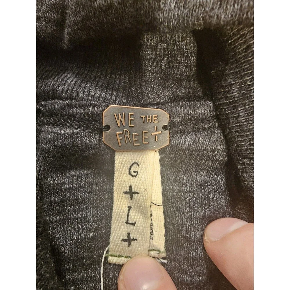 Free People pullover flaws slit