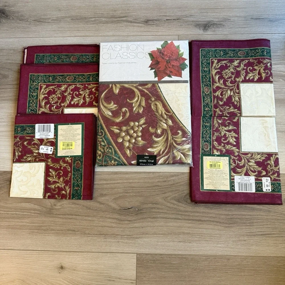 Holiday Home Statements vtg christmas