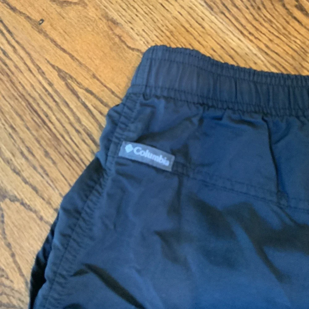 COLUMBIA 2XL Black Nylon Shorts Elastic Waist Pockets Hiking Fishing Swimming