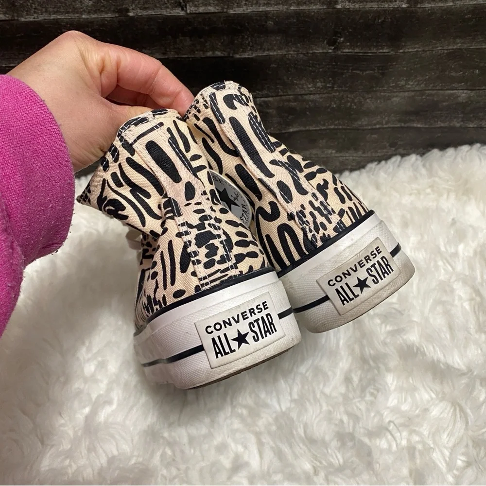 Converse jungle art