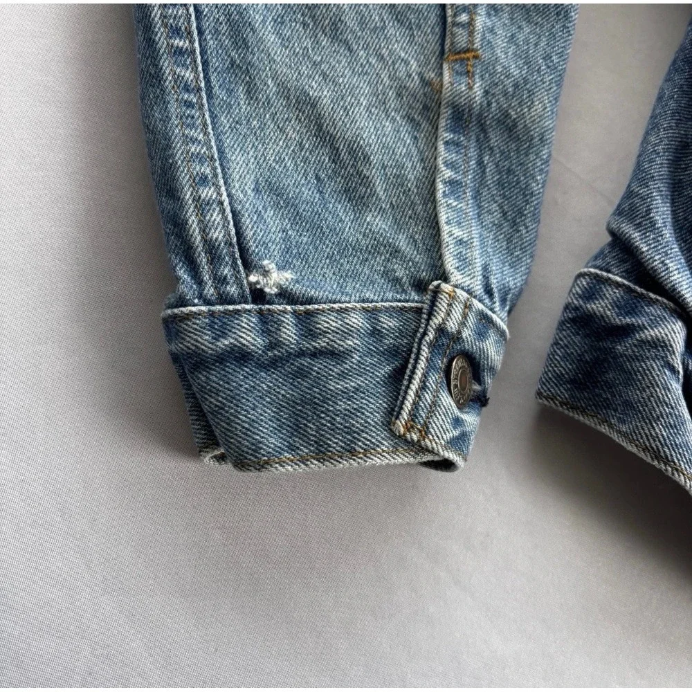 Levis levi type