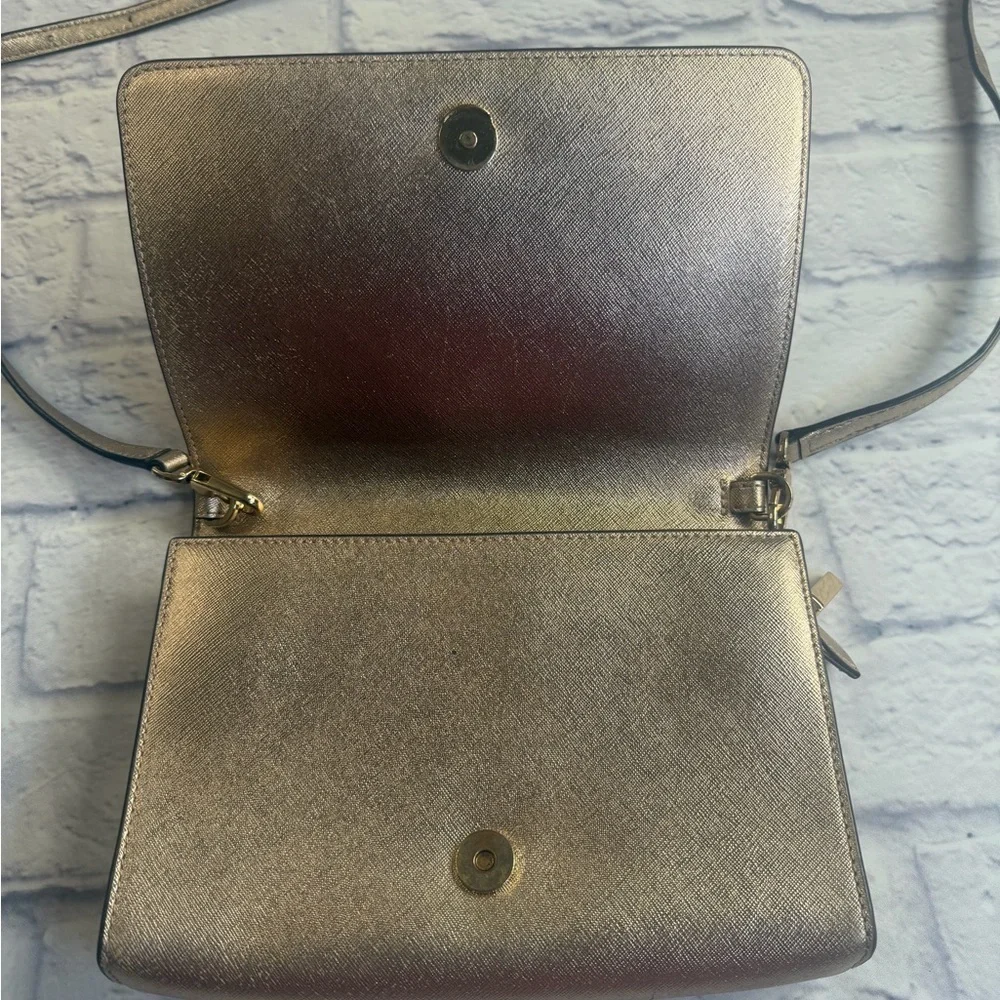 Tory Burch Emerson Combo Crossbody Bag in Metallic Rose Gold.