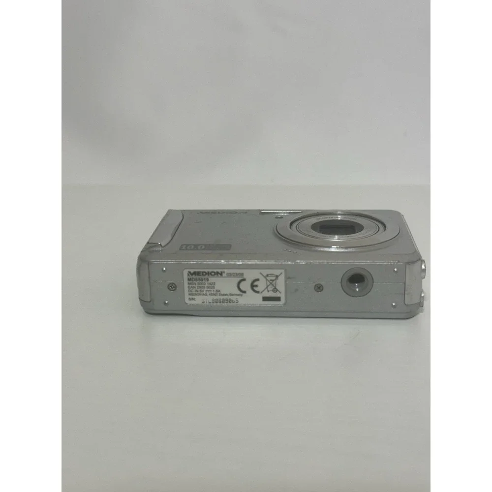 Medion MD85519 digital camera 10MP Untested