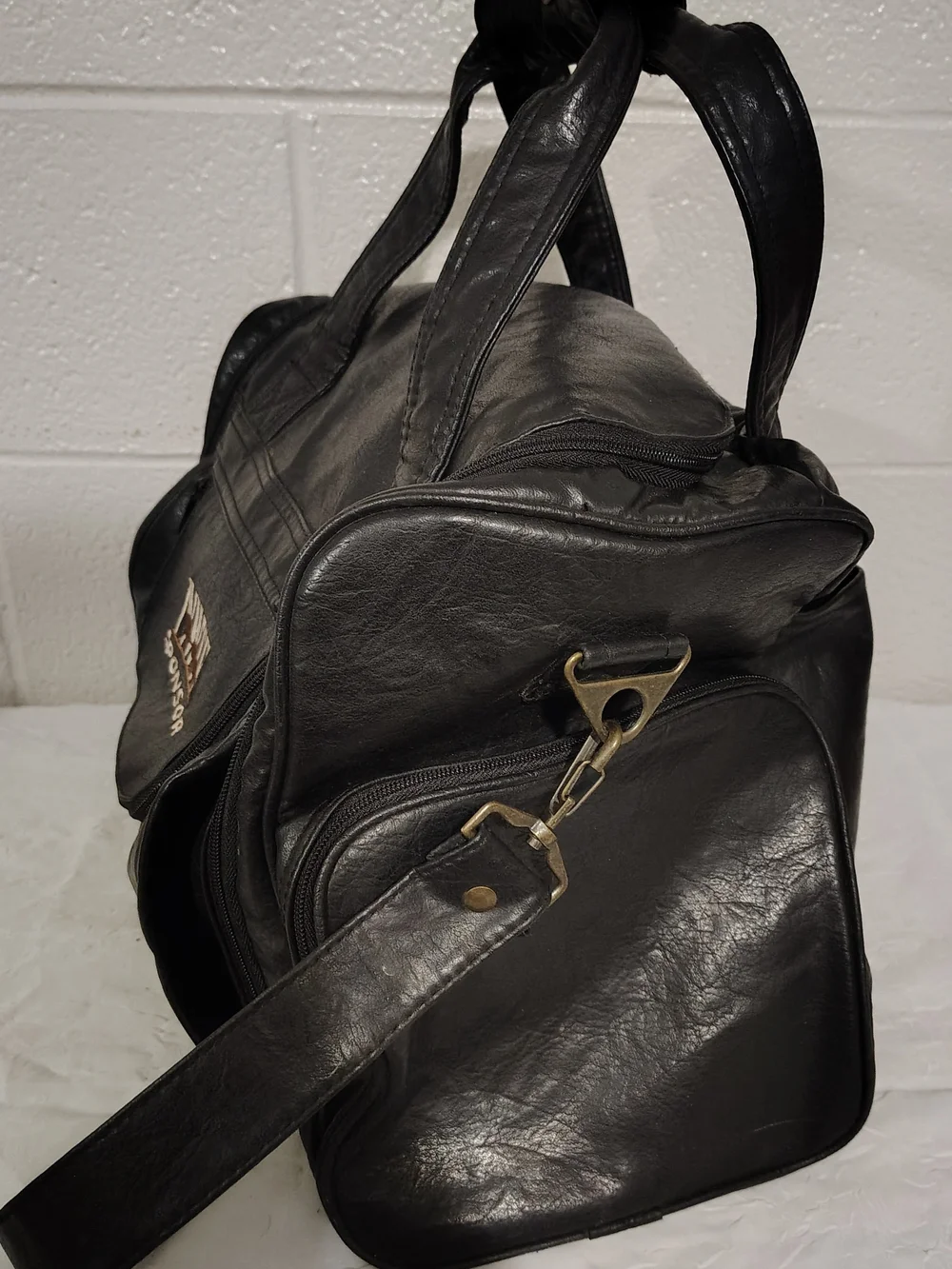 N/A spacious black