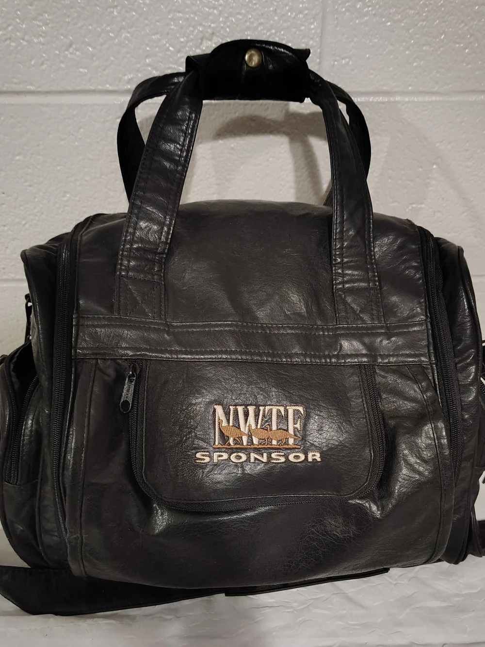 N/A spacious black