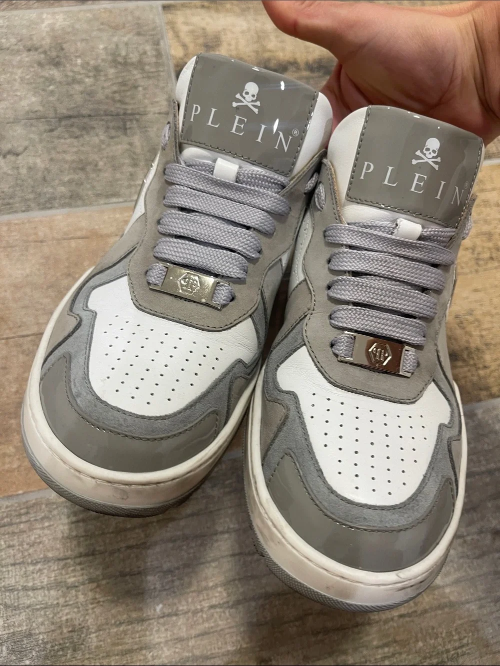 Philipp Plein Mens Gray White Hexagon Panelled Low Top Sneakers Mens 40 US 7.5