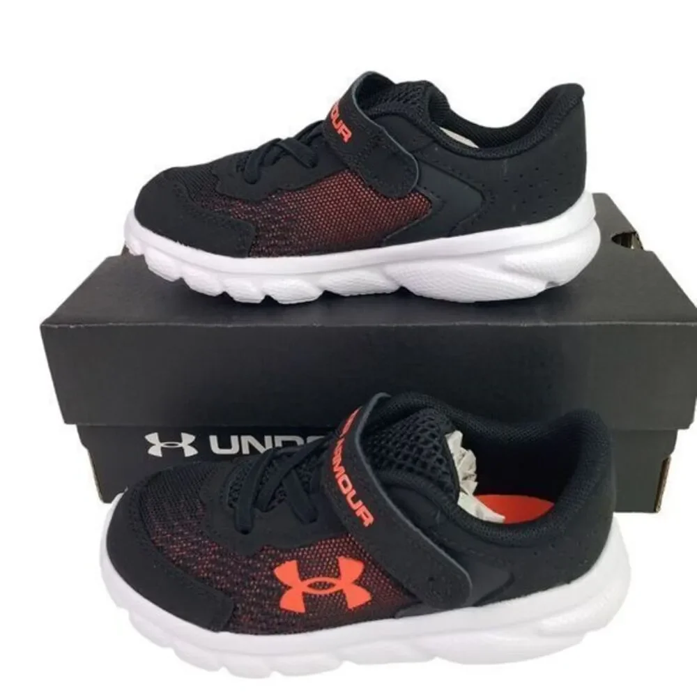 Under Armour‎ Assert 9 Alternate Closure Running Shoe, Black/Red Size 8 /Cm 15