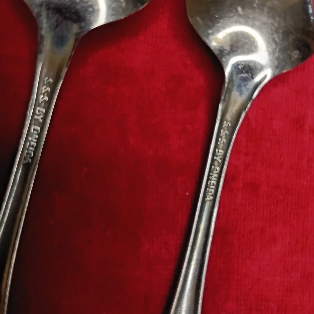 Set of 2 Teaspoons Oneida Celebrity SSS‎ Stainless Flatware 6