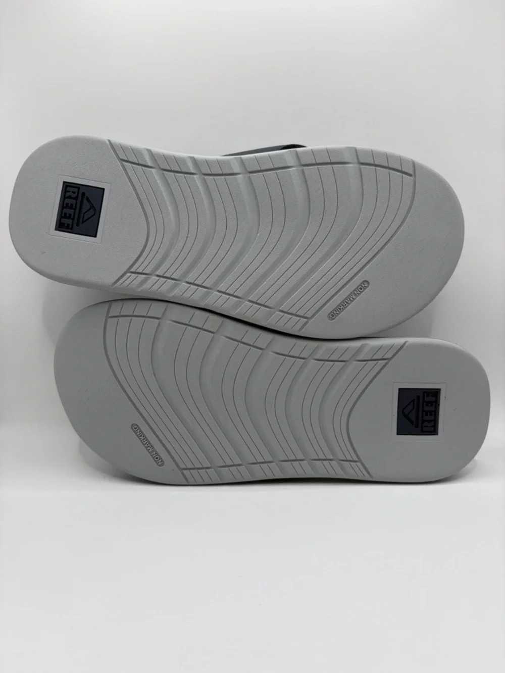 Reef tags style wear