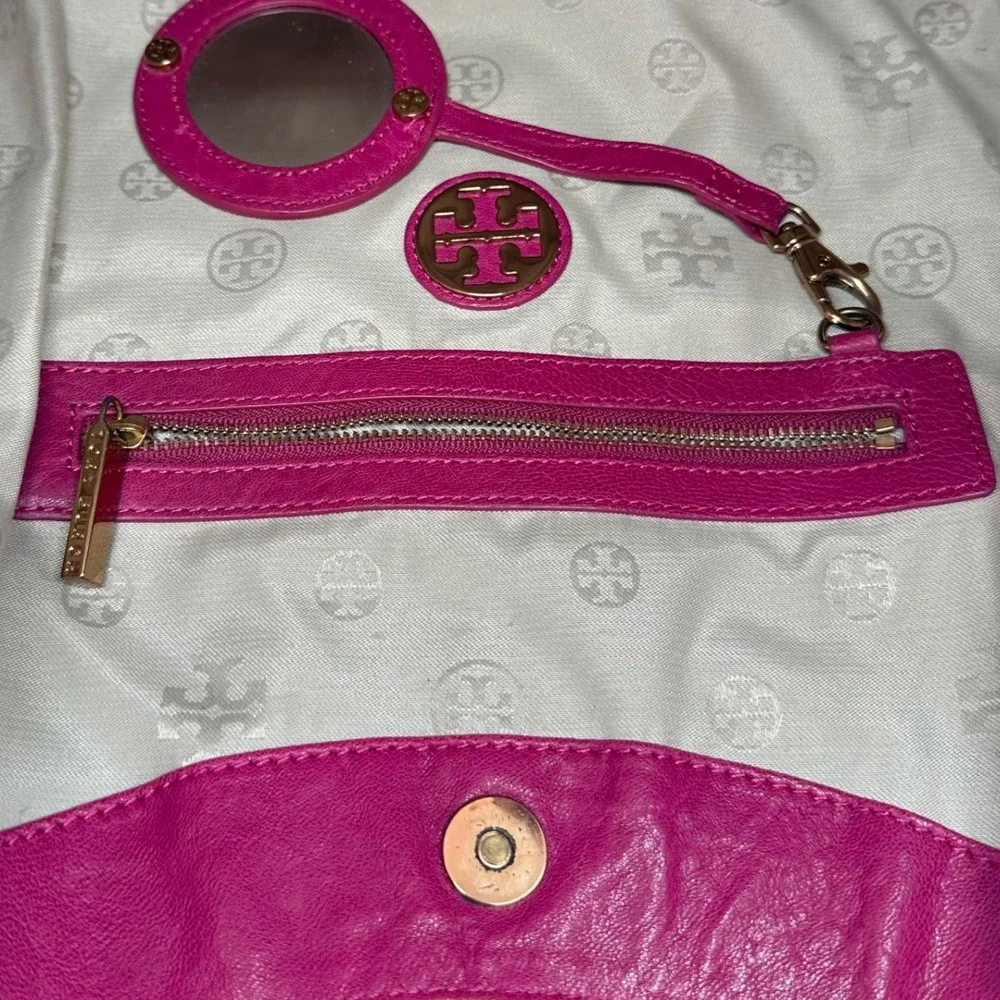 Tory Burch magent pink
