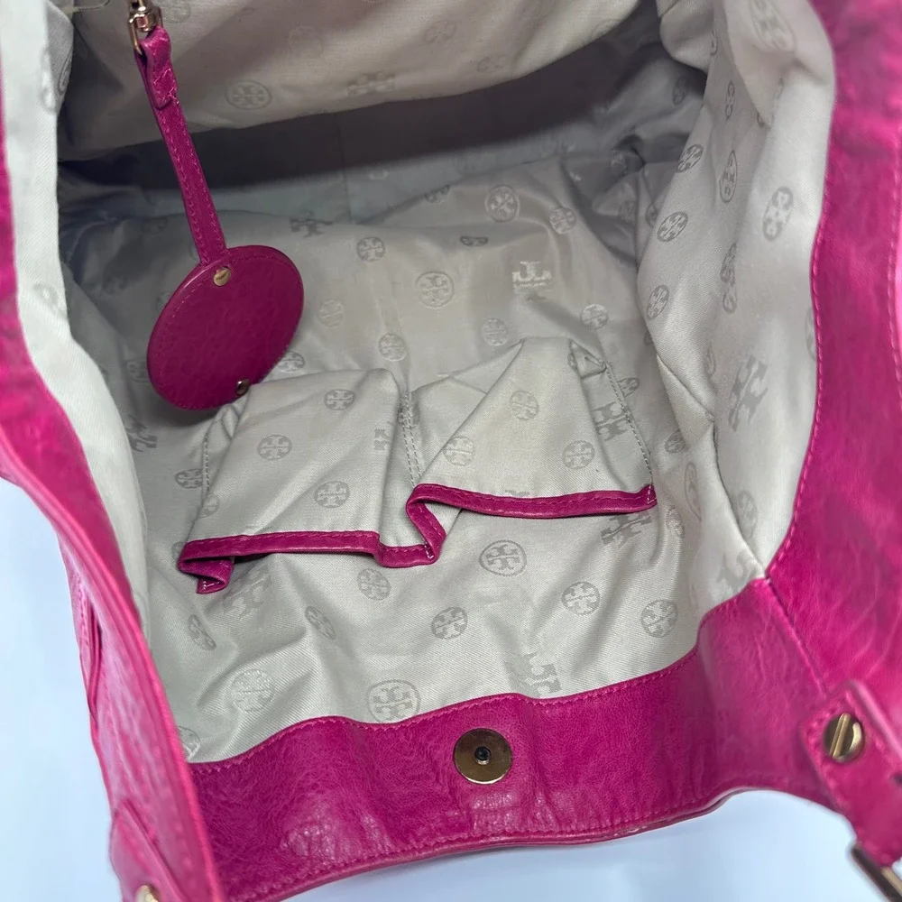 Tory Burch magent pink