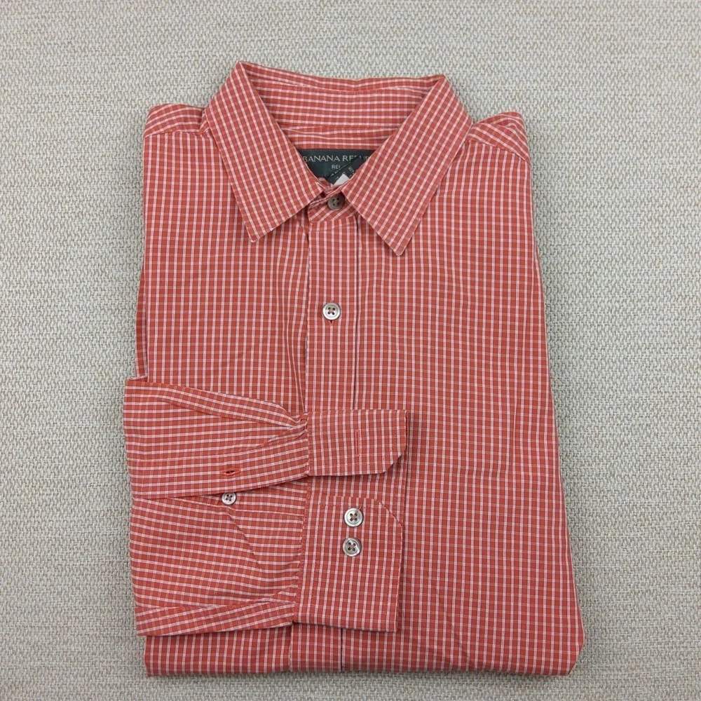Banana Republic Relaxed Fit Button Down Shirt, Lt. Red/White Check Pattern, Sz M