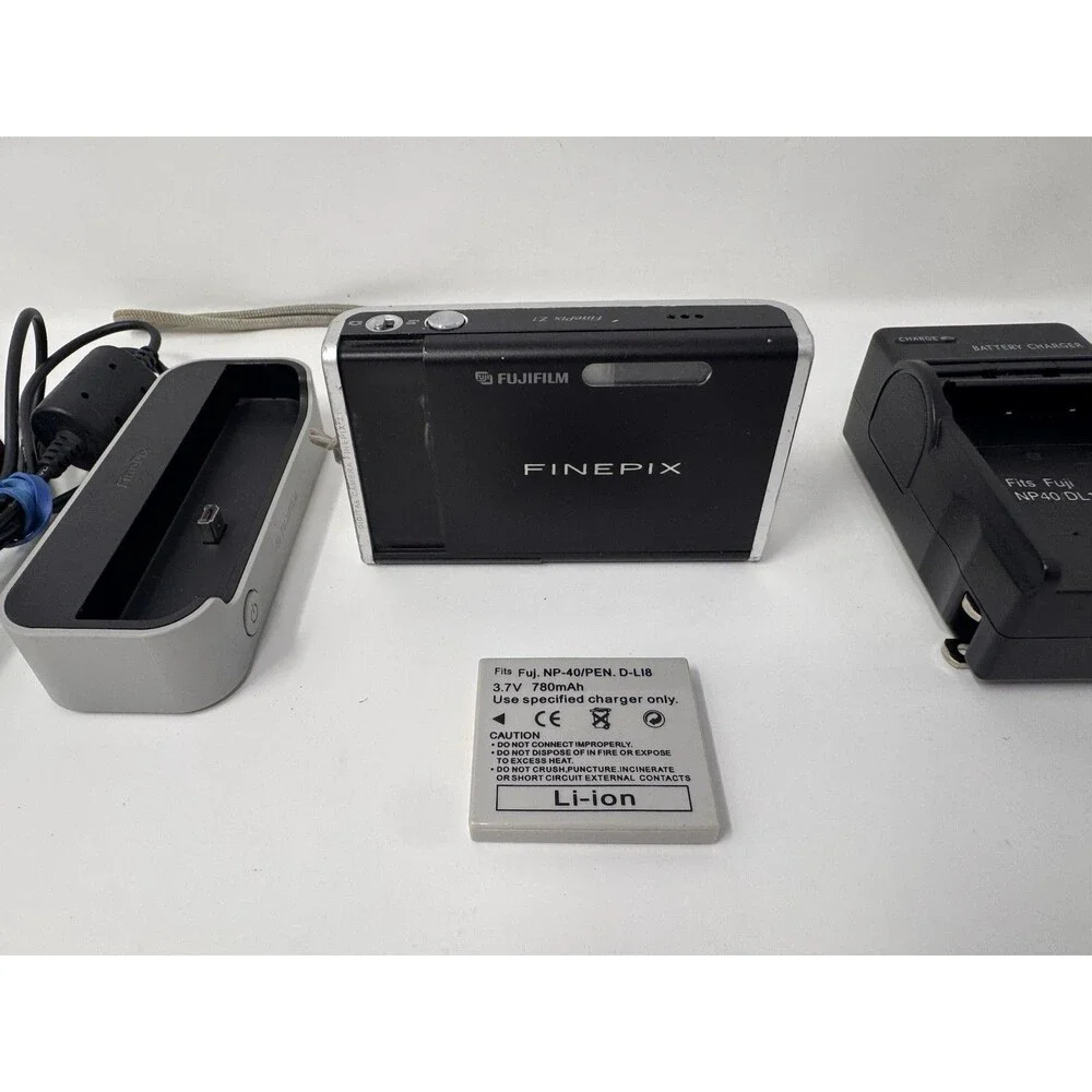 Fujifilm FinePix Z1 Digital Camera w/ Charger Dock Battery Bundle