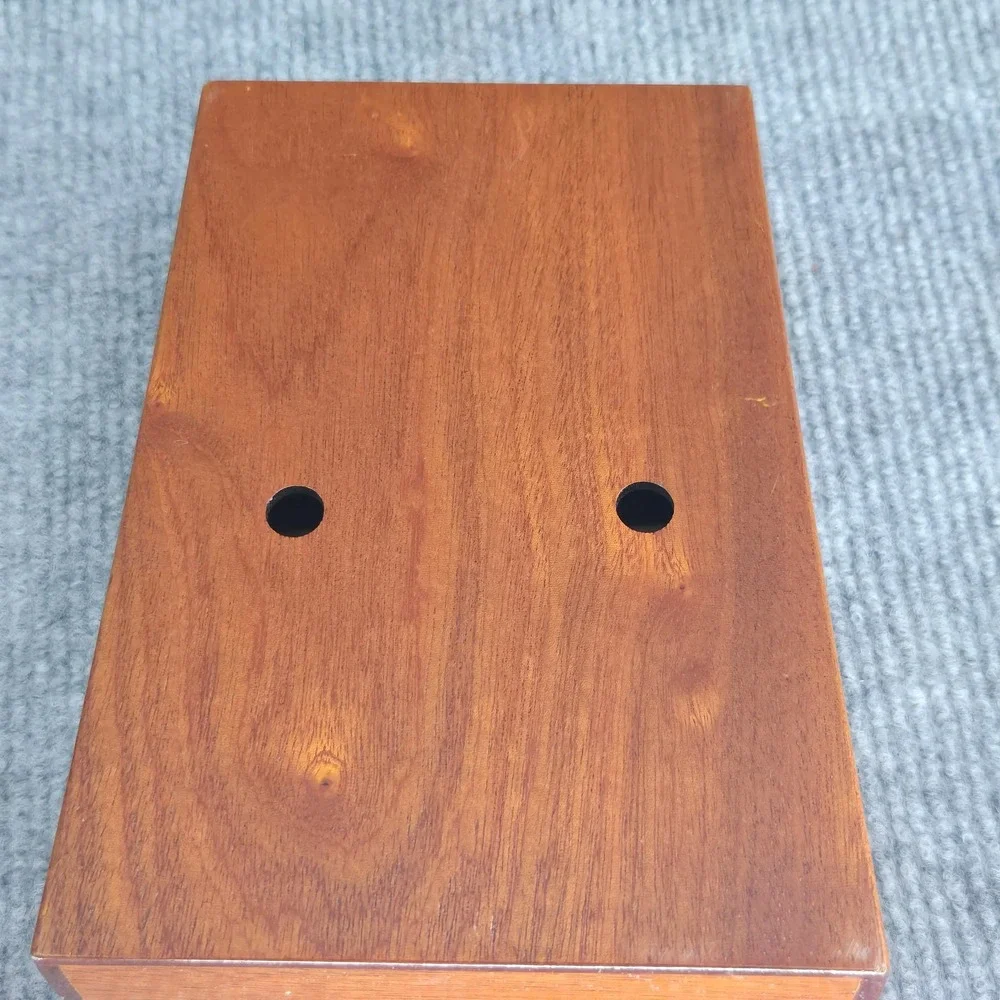 The Unbranded Brand vintage kalimba