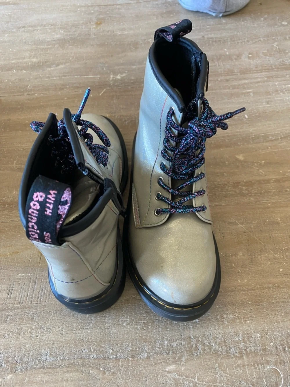 Dr. Martens Kids Pearl White Lace-Up Ankle Boots with Multicolor Laces