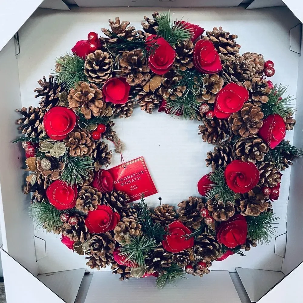 Beekman Home Rustic Natural Pine Cone Floral Christmas Wreath
