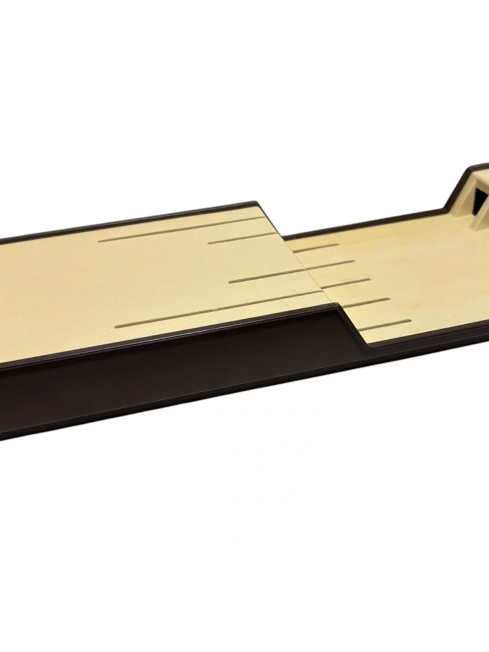 Cutco plastic wall