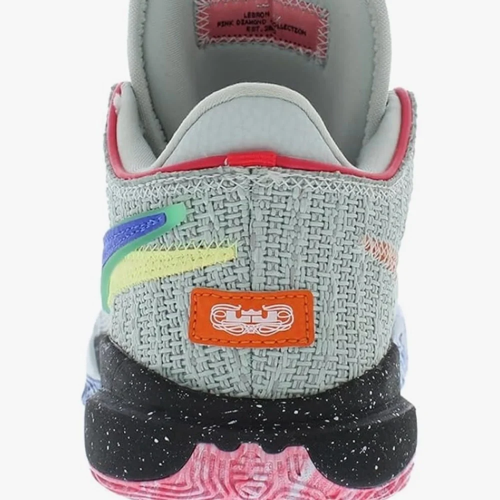 NIKE Lebron XX GC Shoes Multicolor Athletic Shoes