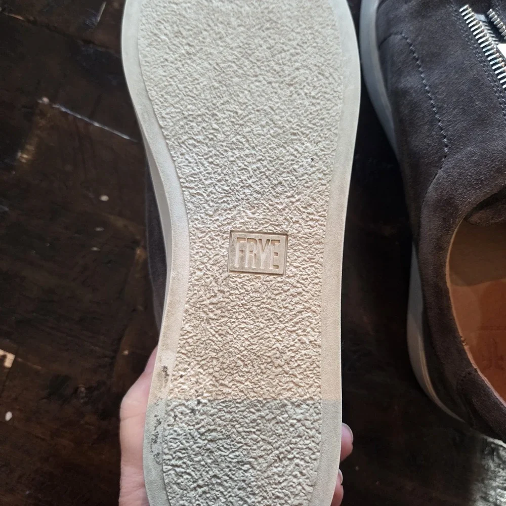 Frye lena gray
