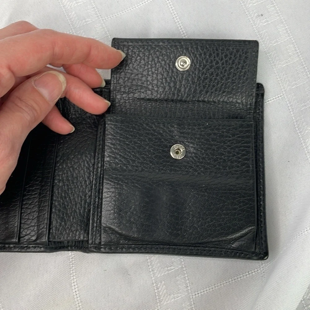 Gucci bifold compact