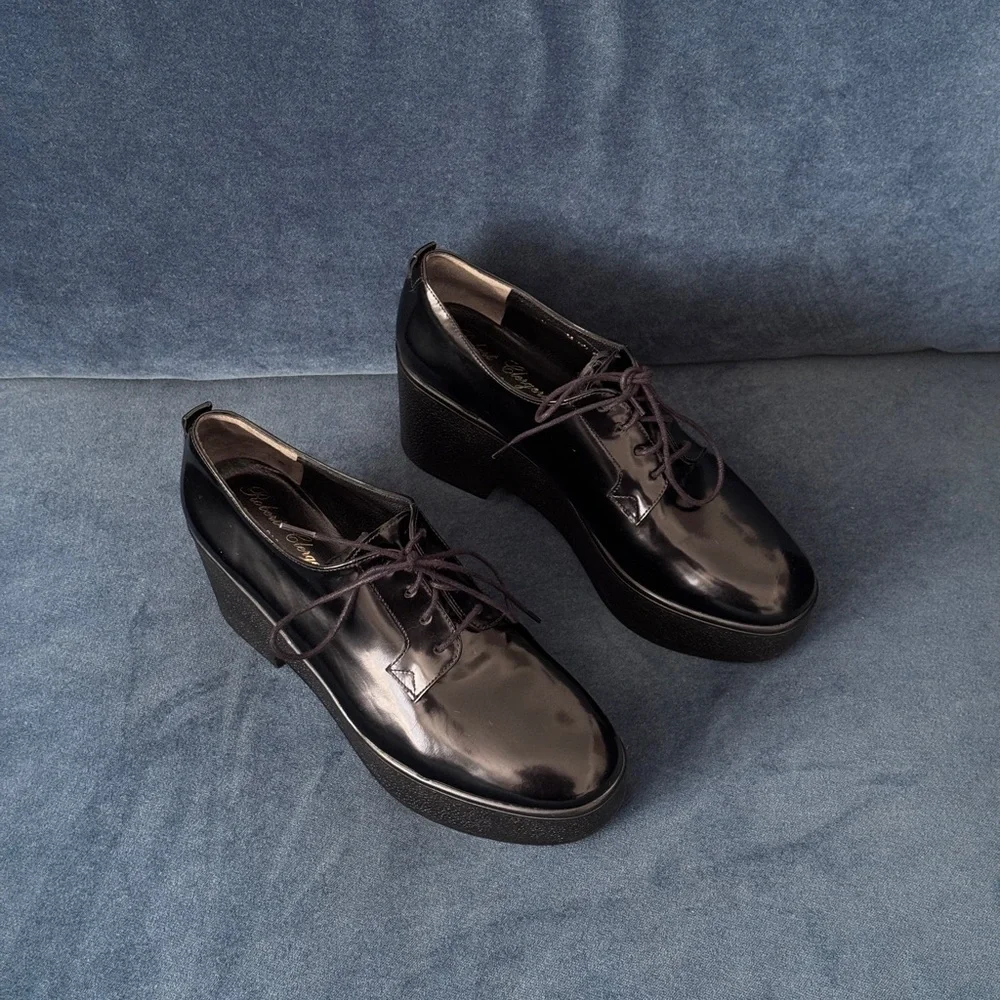 Robert Clergerie Black Patent gloss Leather lace-ups. platform. Size 38D‎