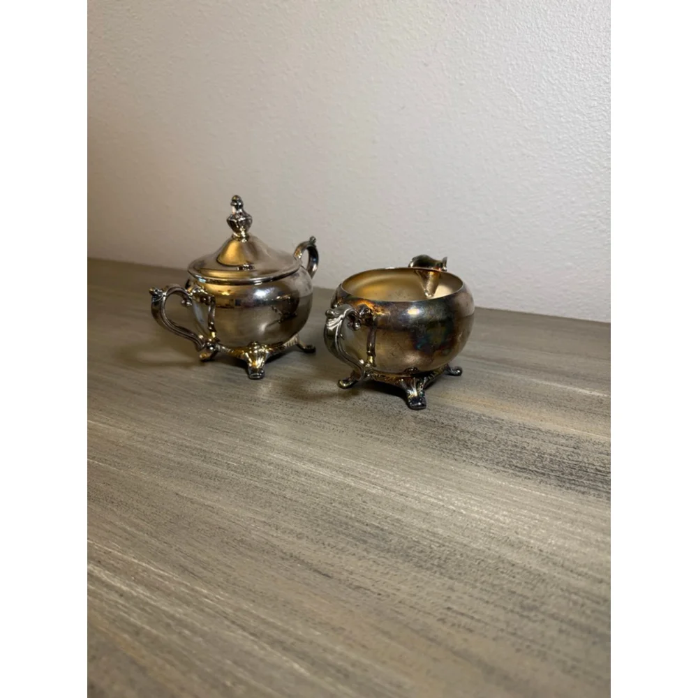 Vintage Wm Rogers Silverplate Silver Creamer Cream Pitcher Sugar Bowl Set