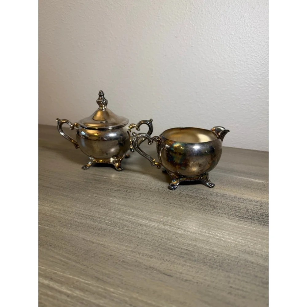Vintage Wm Rogers Silverplate Silver Creamer Cream Pitcher Sugar Bowl Set