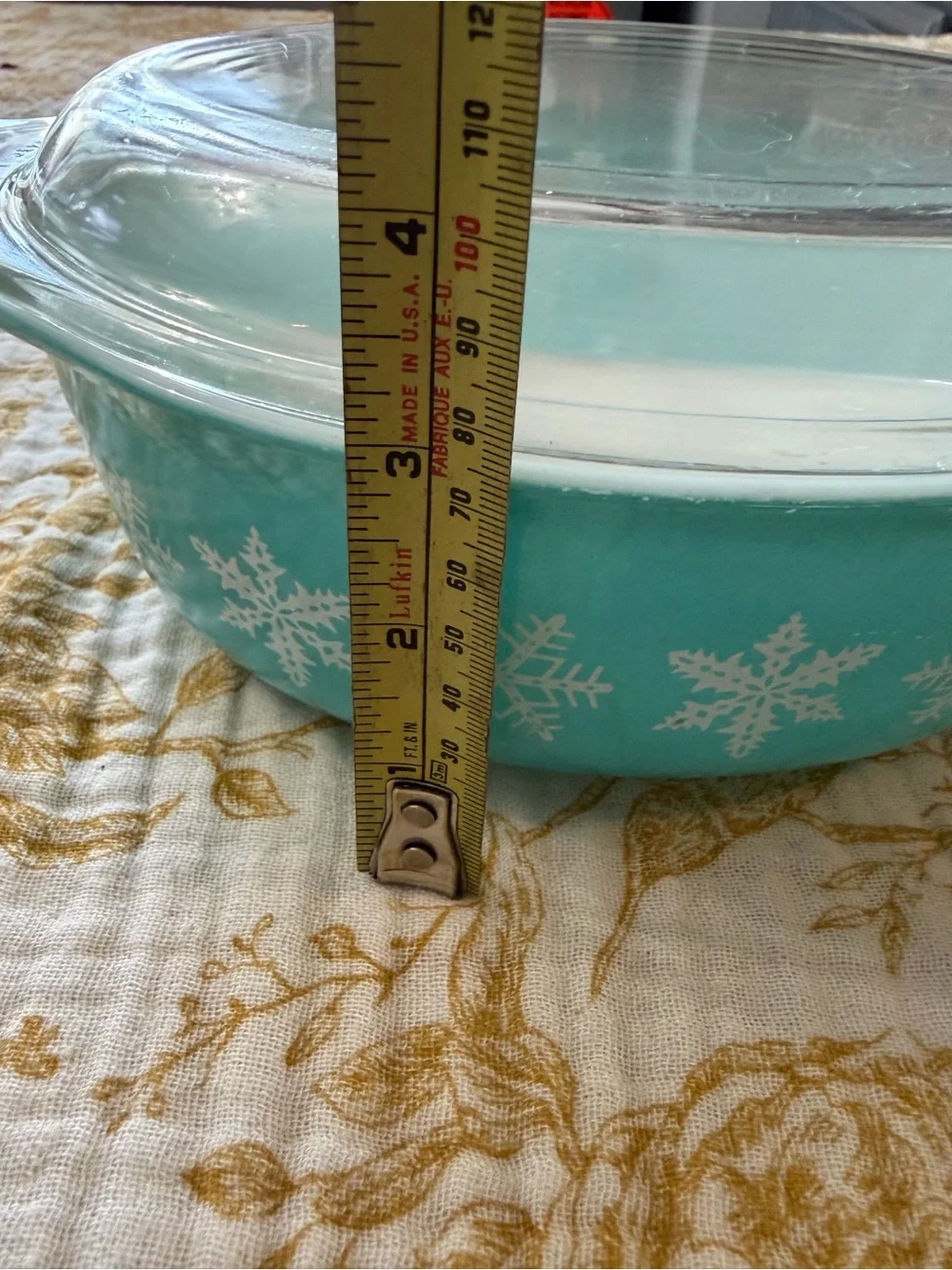 Pyrex covered casserole