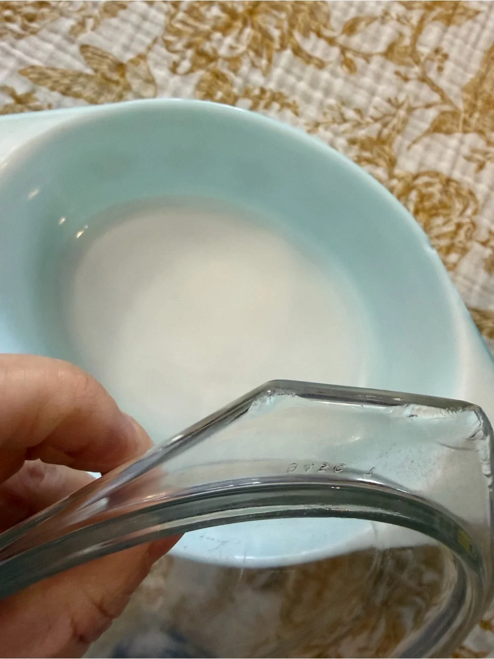 Pyrex covered casserole
