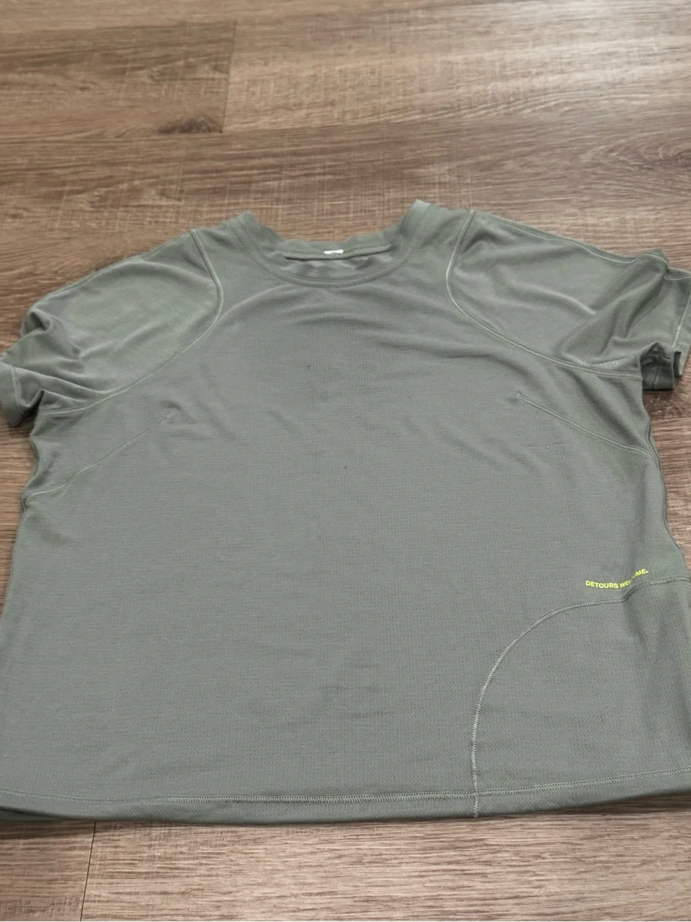 Lululemon Lightweight Cinched Hem Hiking T Shirt Laurel Green Size 4