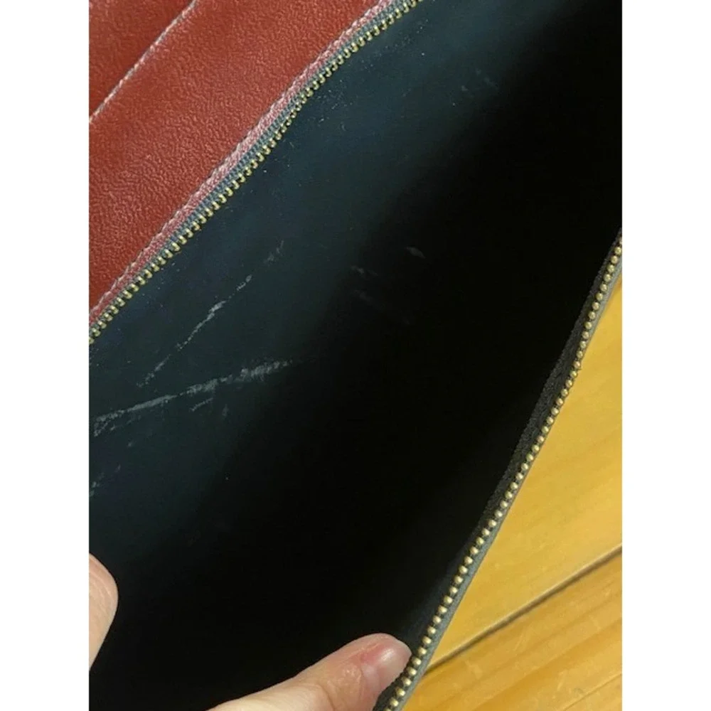 hazel zippered case maker