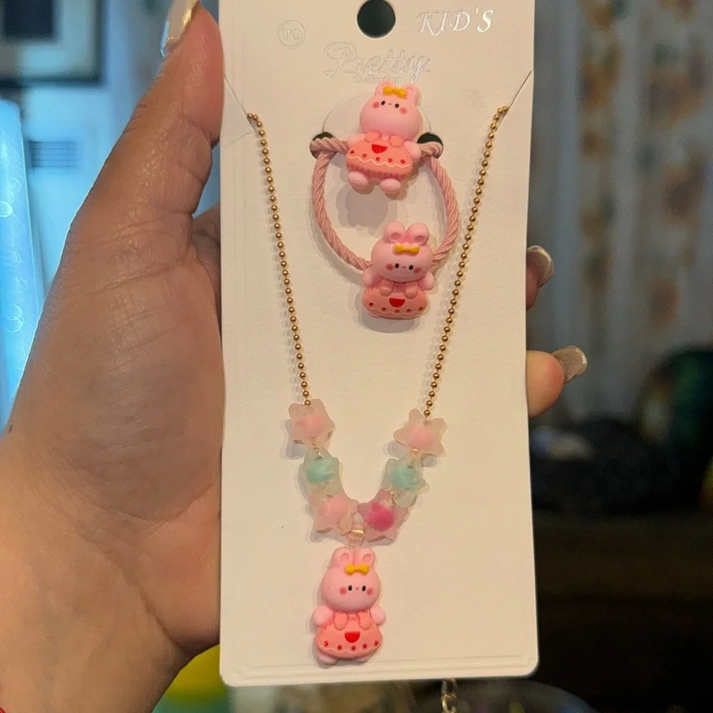 Rabbit hair accessories‎ and necklace