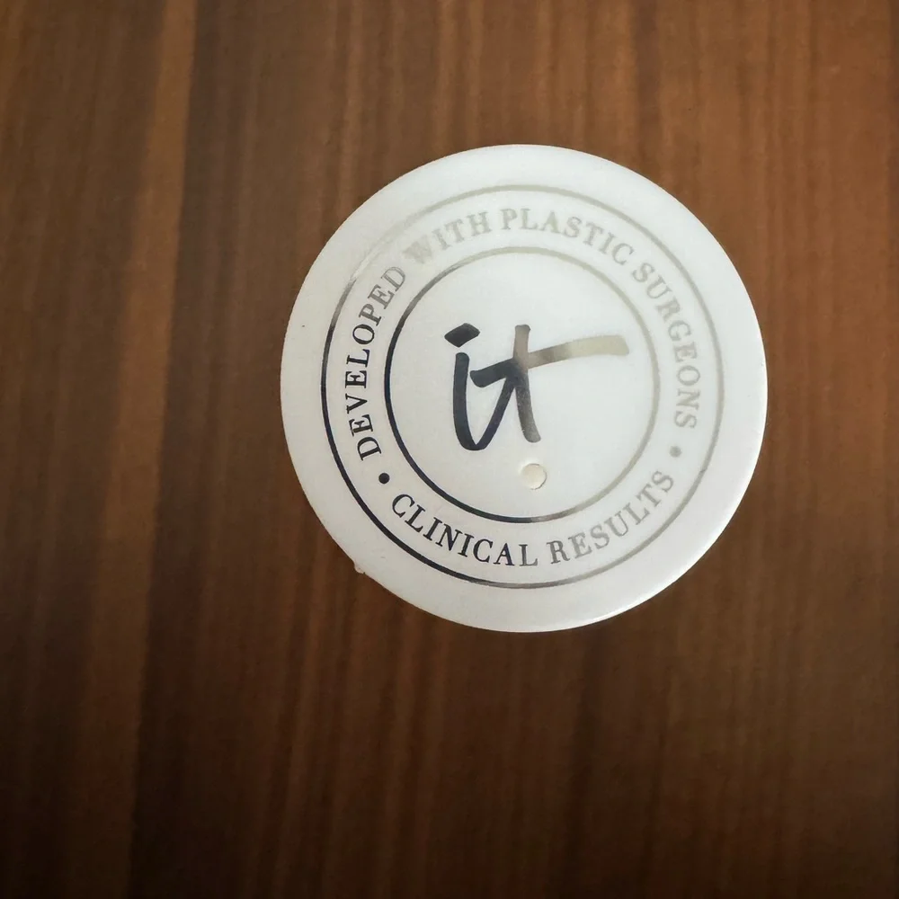 it cosmetics
