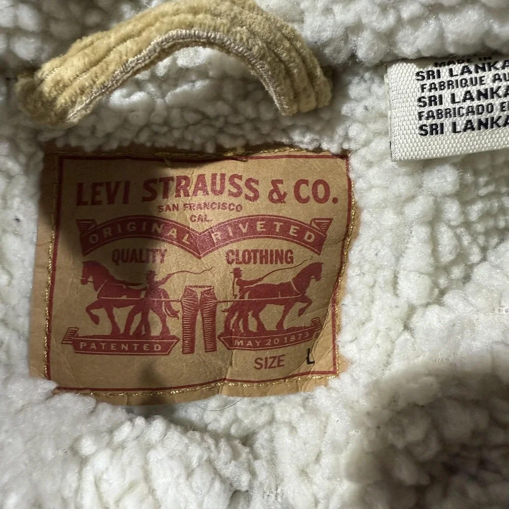 Levis tag color branded
