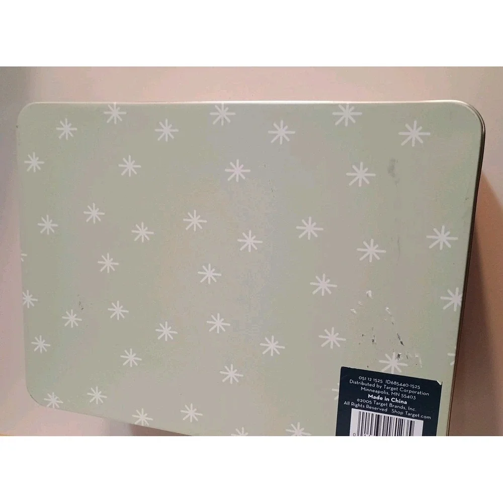 Target 2005 Plastic Ornaments White and Gold Stripe In A Tin Box Total Of 6‎