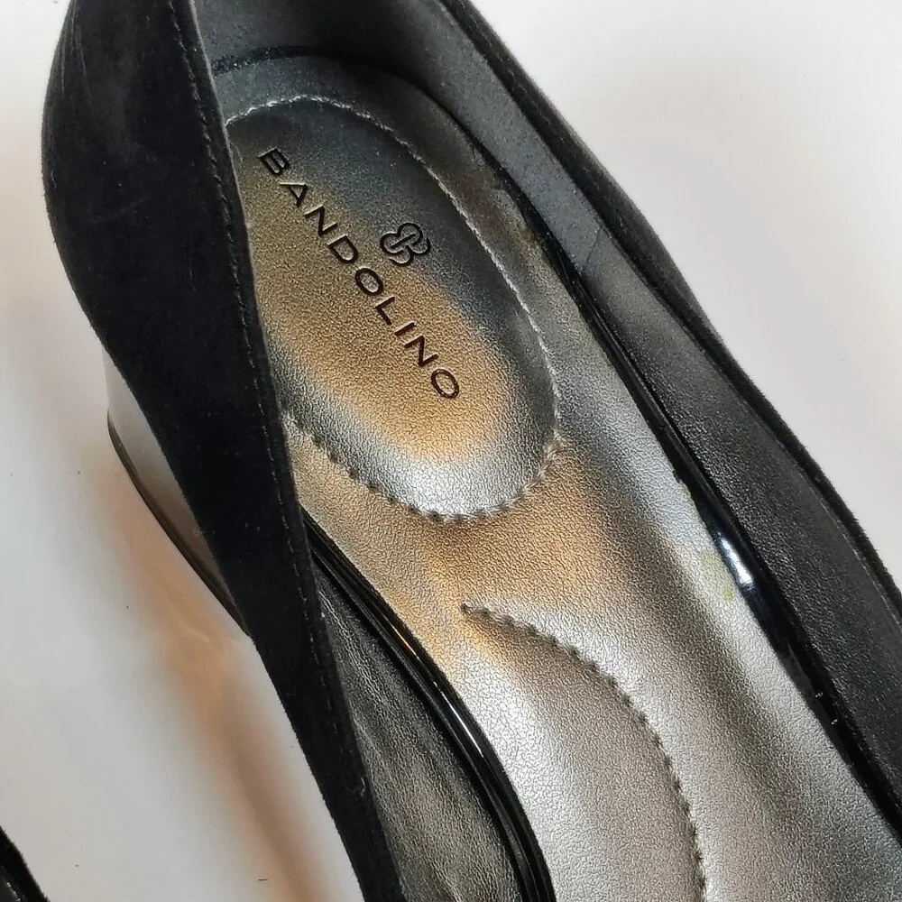 Bandolino Women's 8M Black‎ Suede Chunky Heel Pumps