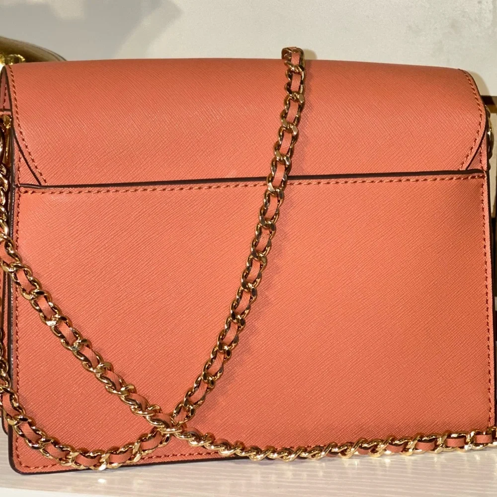 Tory Burch Robinson Convertible Shoulder Bag‎