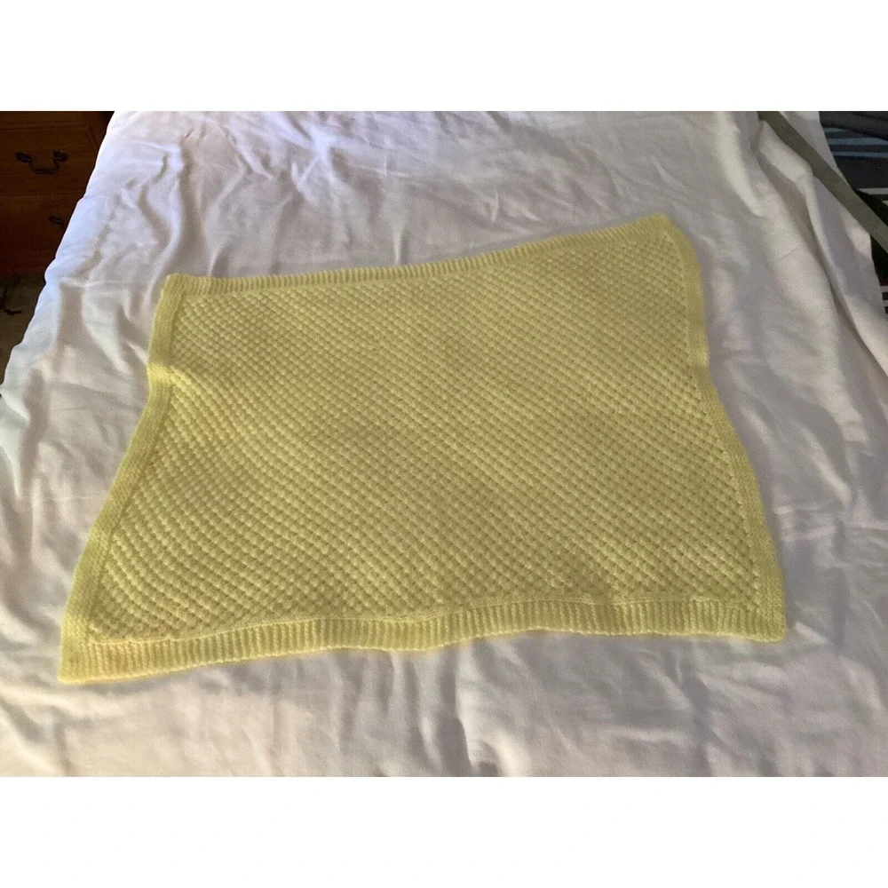 Handmade Crocheted Baby Blanket Yellow Infant‎ Crib 29x28 Gender Neutral